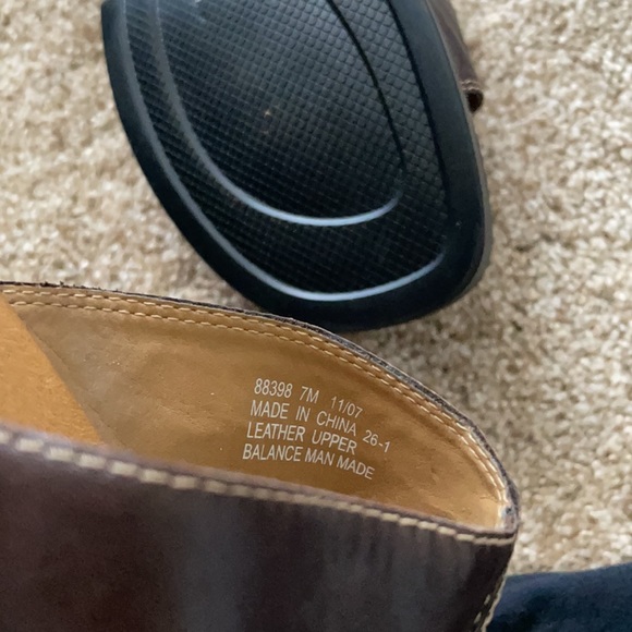 Clarks Brown Leather Sandals - Picture 4 of 4